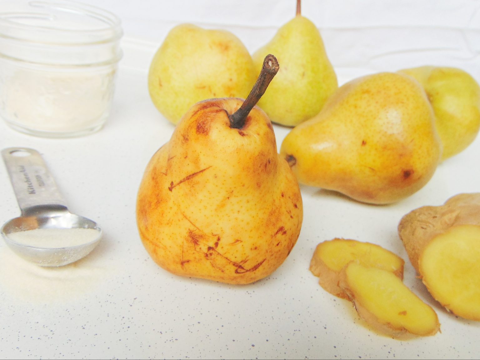 Pear and Ginger Natural Gelatin Out by the door